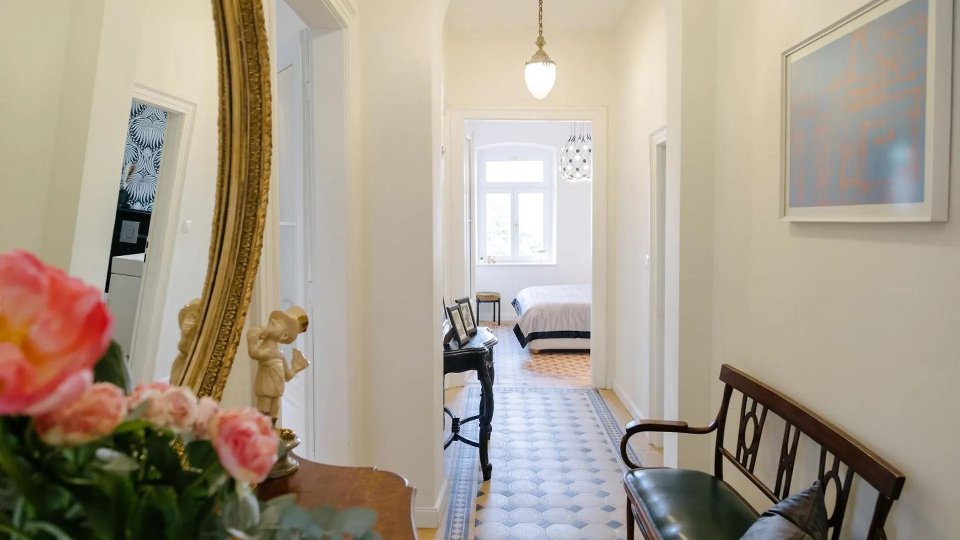 Peacock Apartments Split