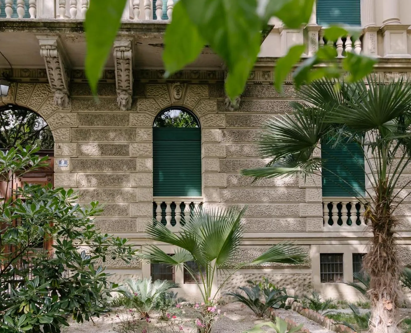 Peacock Apartments Split