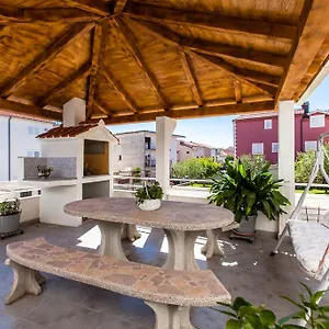  Apartament Ivica
